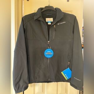 Brand new men’s Columbia water resistant jacket